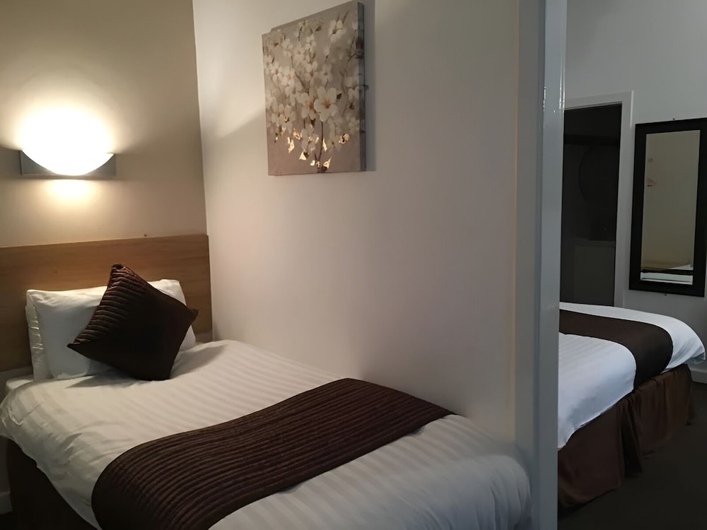 Triple Room, Ensuite - Photo 1