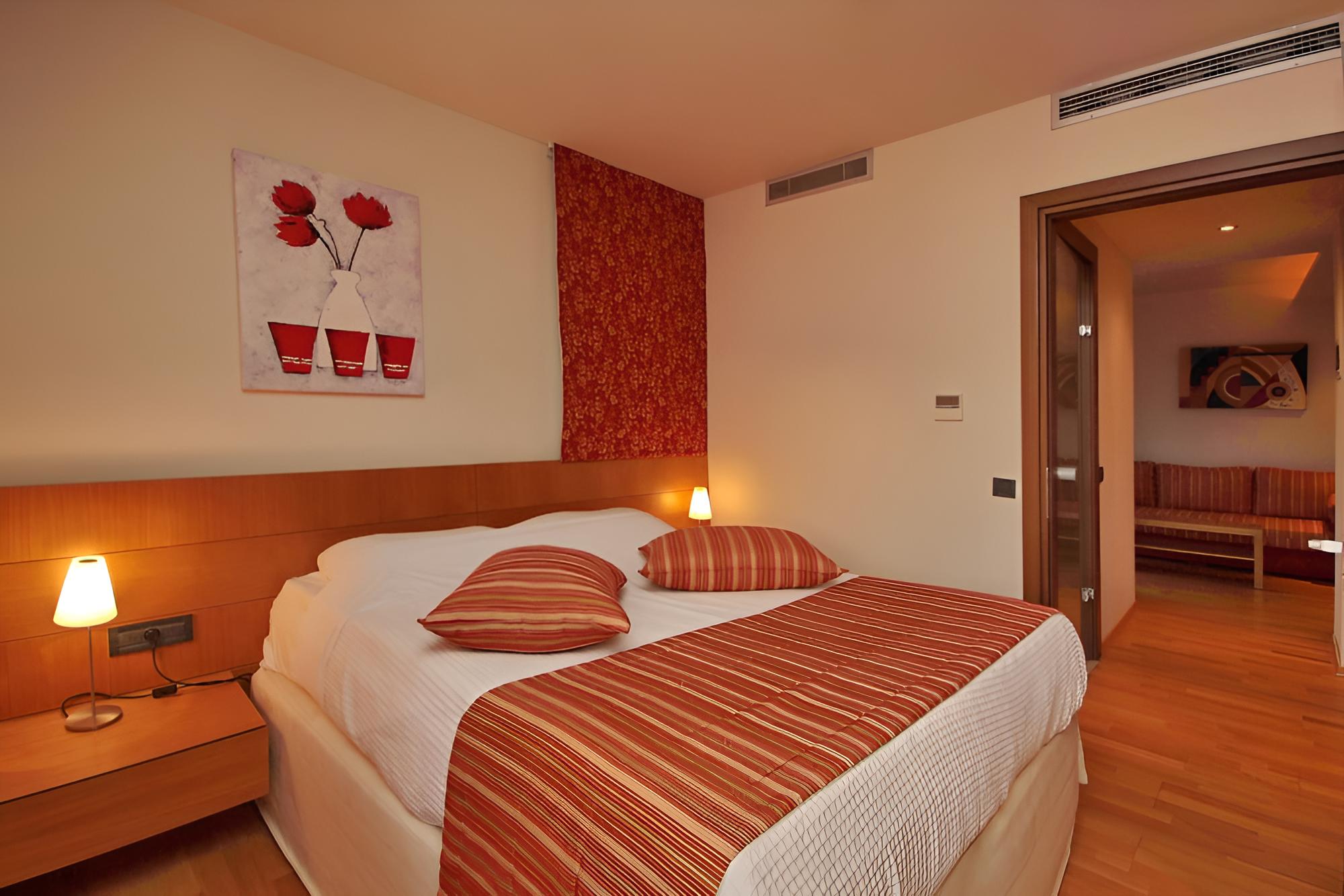 Executive Suite, City View