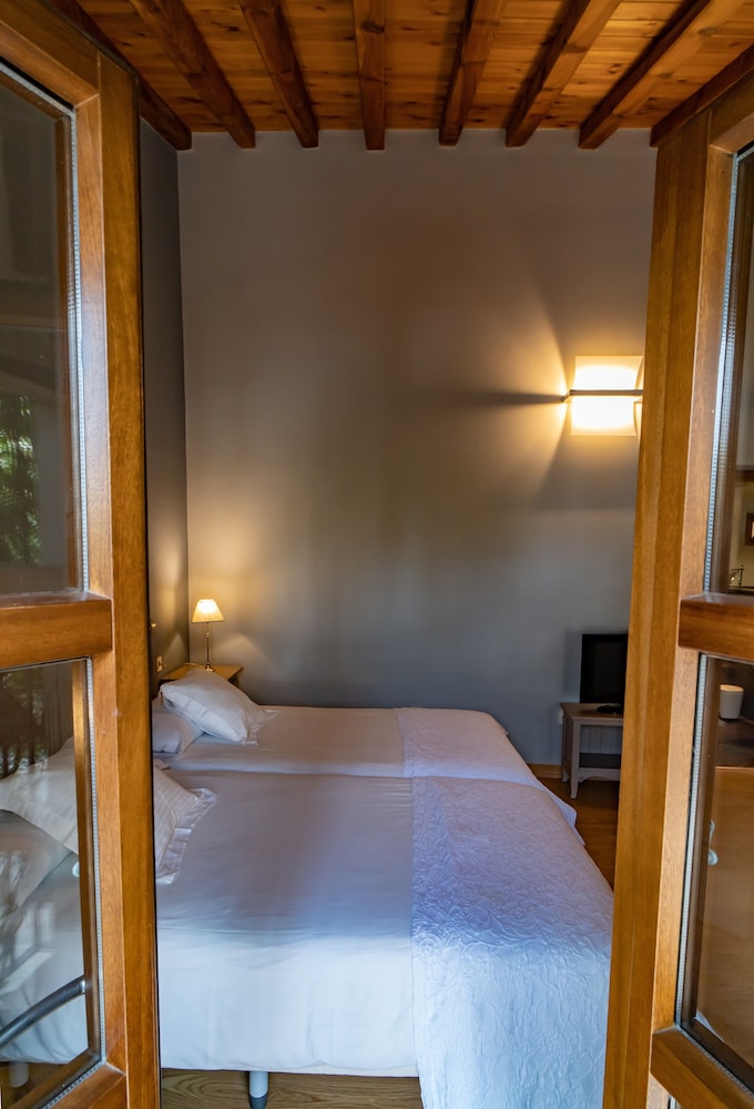 Standard Studio, 1 Bedroom, Kitchen - Photo 13