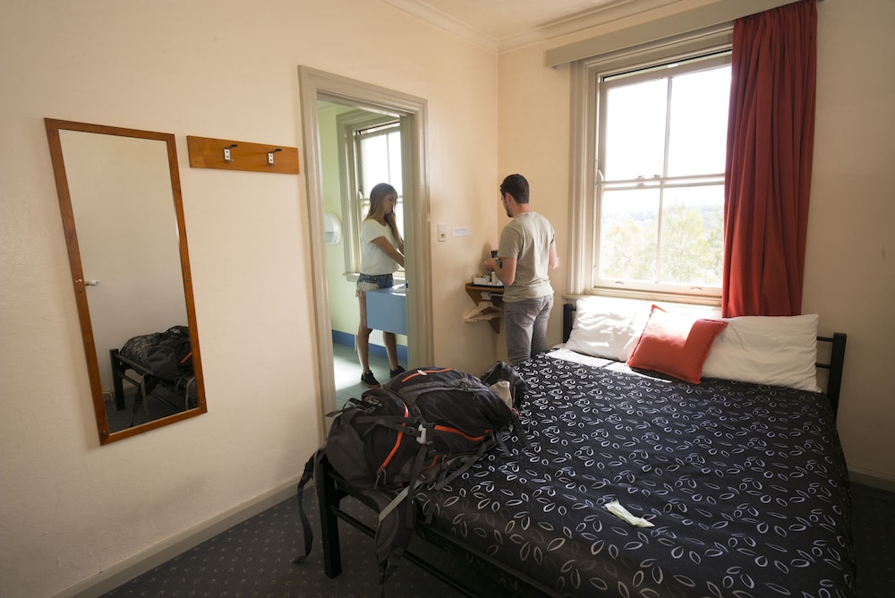 Queen Room Ensuite photo 2