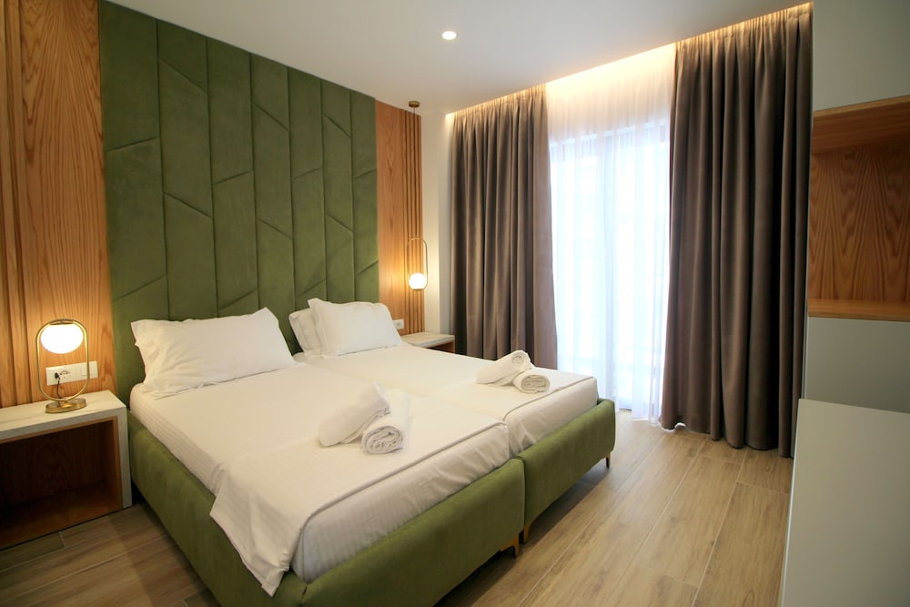 Deluxe Double or Twin Room, City View, Beachside