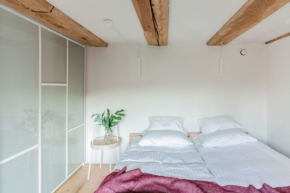 Comfort Apartment, City View (2)