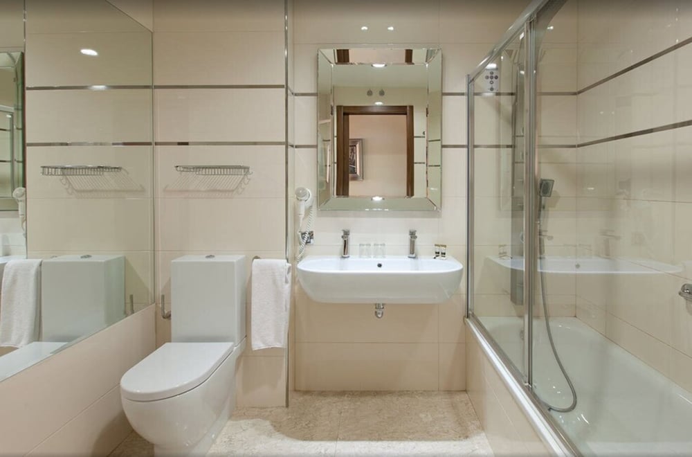 Triple Room (Two beds and sofa bed) - Photo 3