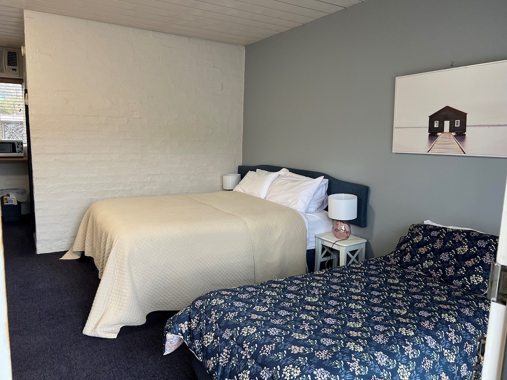 Standard Room photo 3