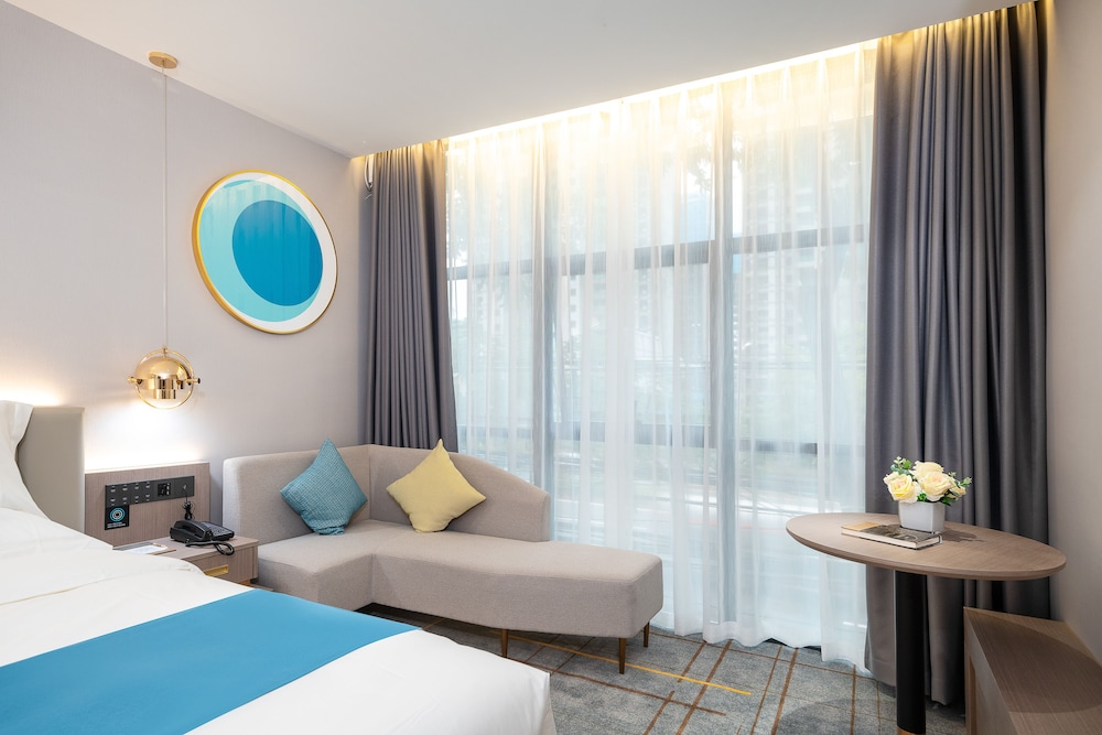 Business Double or Twin Room, 2 Double Beds photo 3