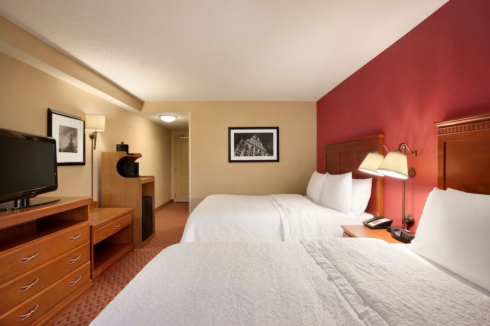 Room, 2 Queen Beds, Accessible, Bathtub - Photo 3