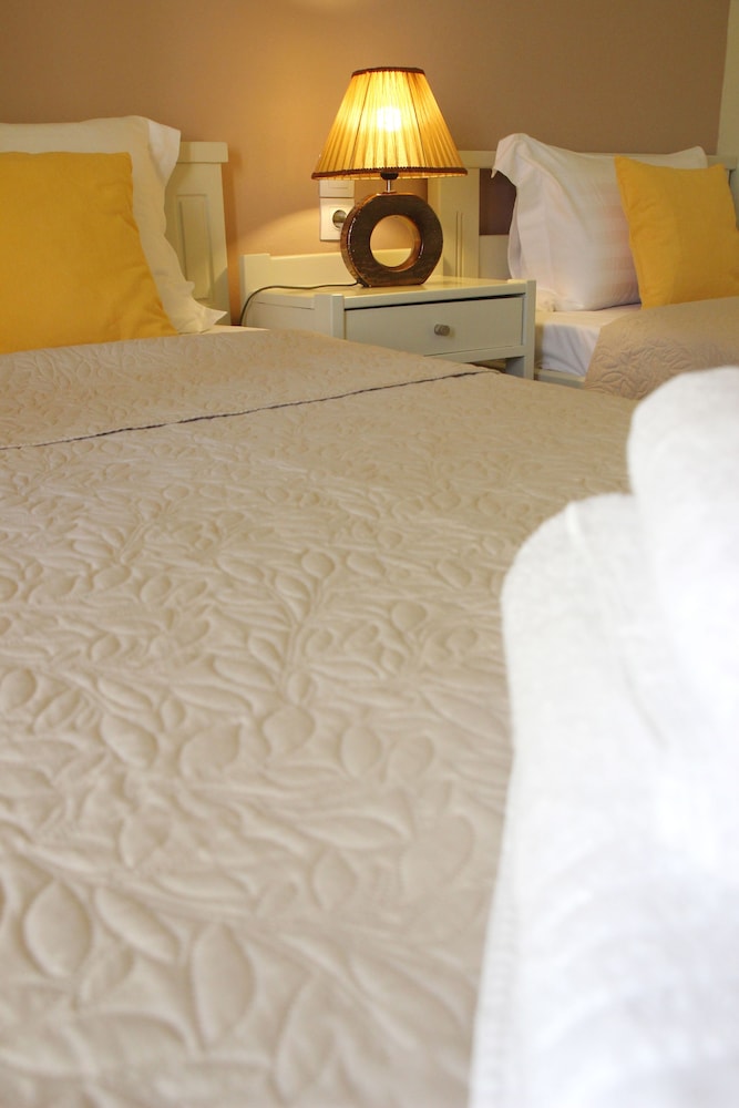 Superior Apartment, 2 Bedrooms, Partial Sea View photo 2