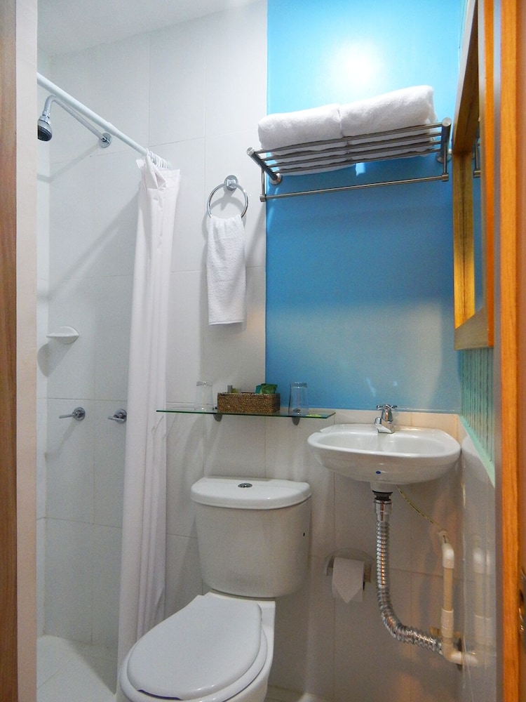 Economy Room - Photo 6