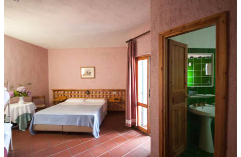 Quadruple Room photo 2
