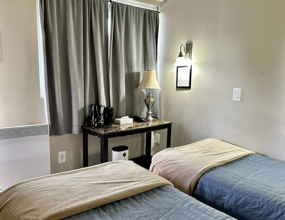 Economy Room, 2 Twin Beds photo 2