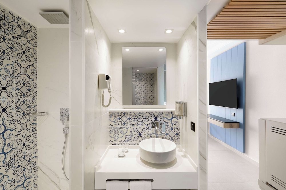 Premium Double Room, Terrace, Sea View - Photo 5