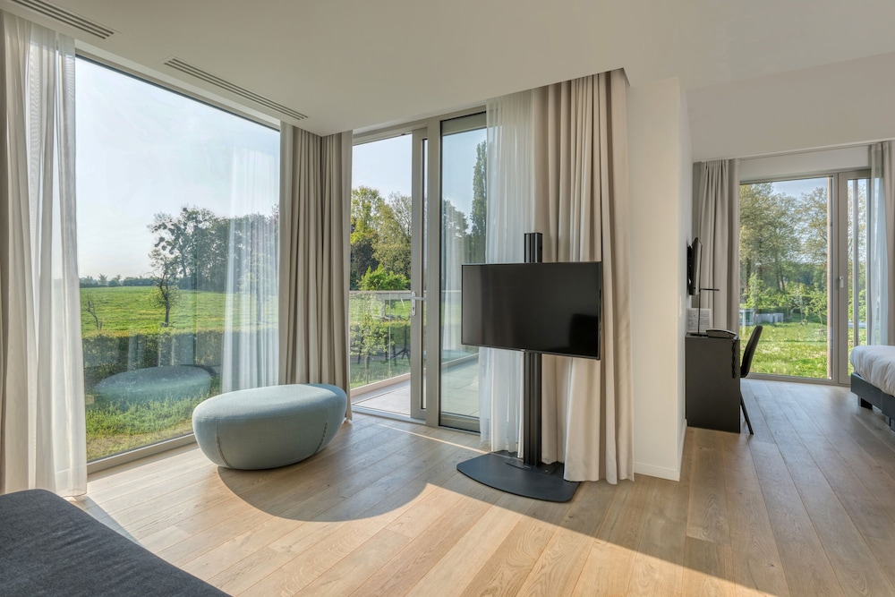 Junior Studio Suite photo 3