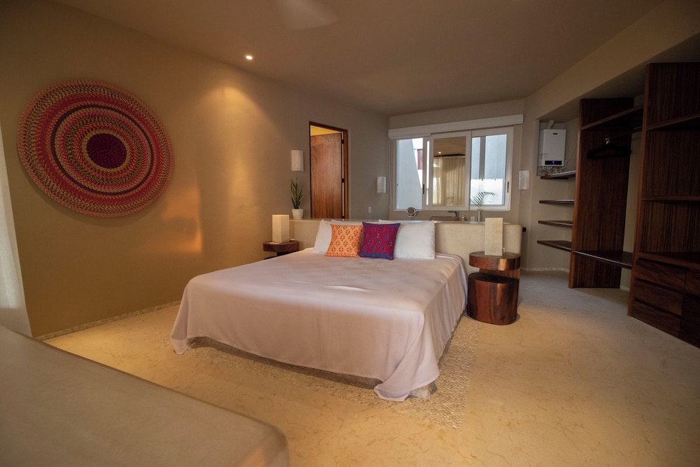 Apartment, 1 King Bed, Sea View photo 1