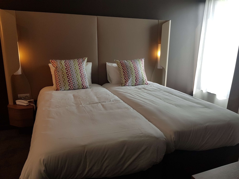 Standard Room, 2 Twin Beds - Photo 2