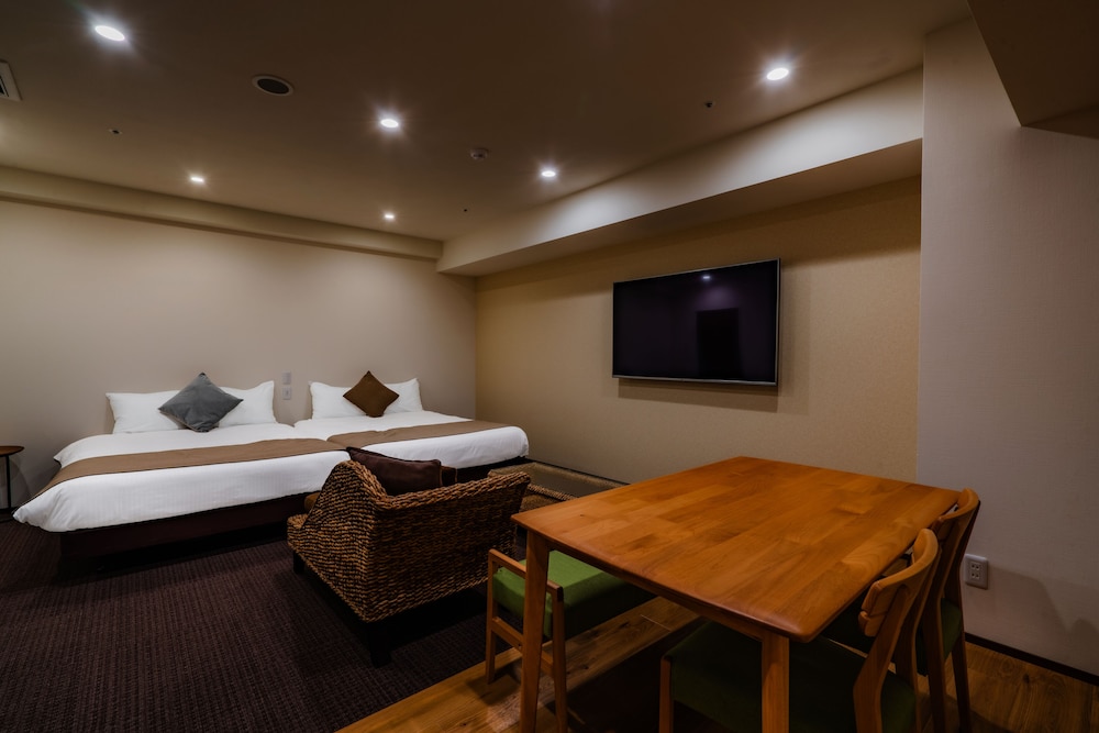 Deluxe Suite, 2 Bedrooms, Non Smoking, Kitchen