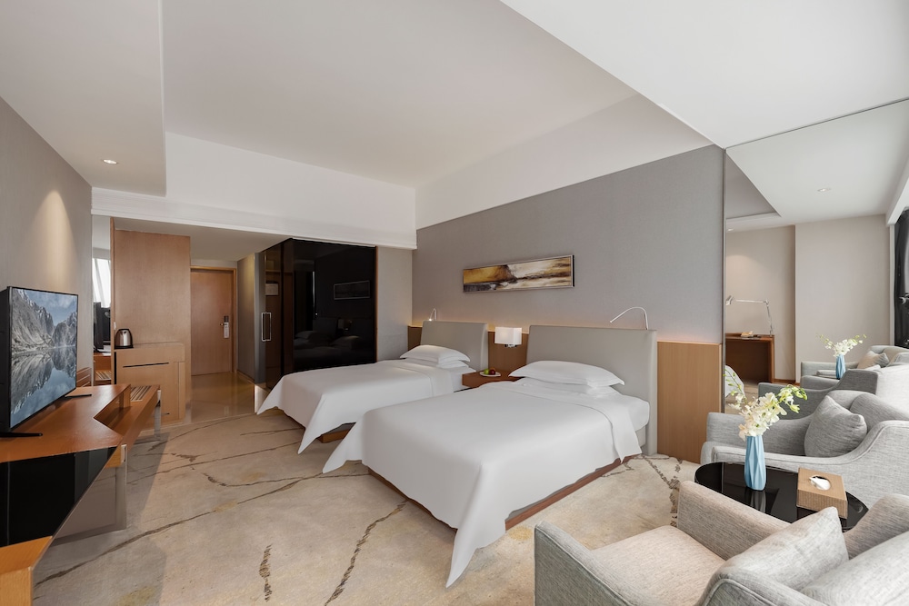 Superior Room, 2 Twin Beds(Complimentary Mini Bar and Night Snack) - Photo 1