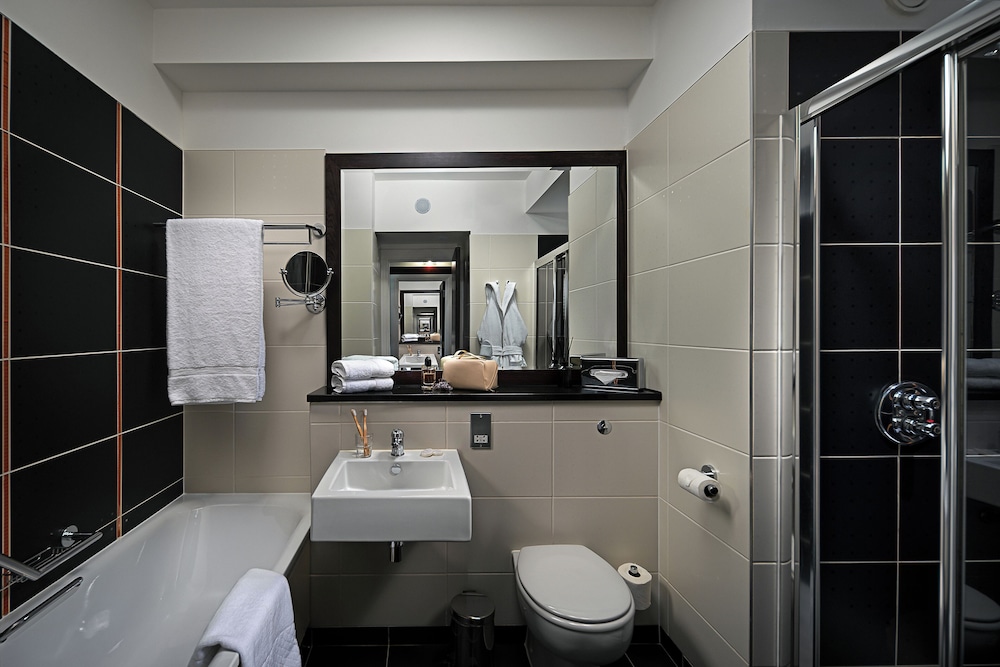 Executive Room, 1 King Bed - Photo 3