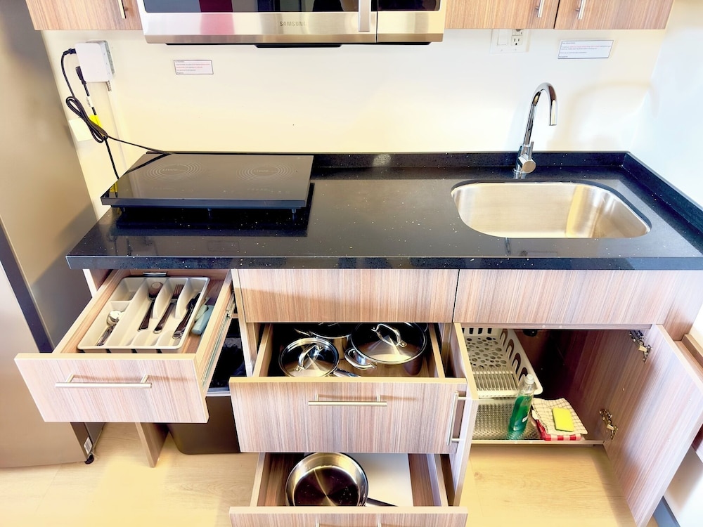 Deluxe Single Room, 1 Bedroom, Kitchenette photo 3