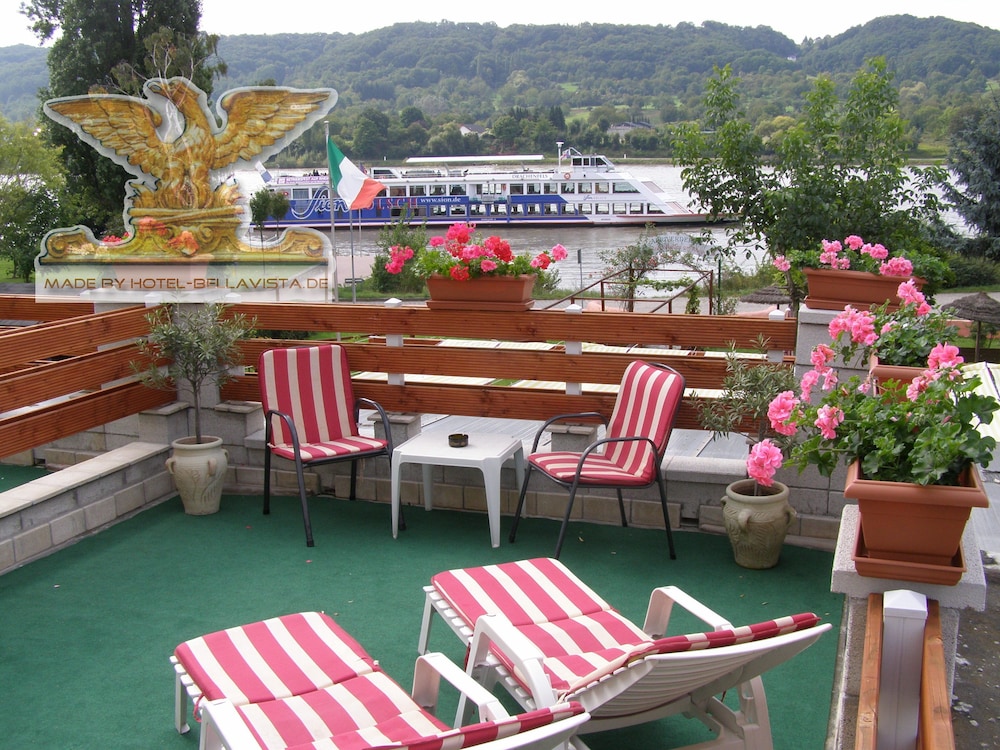 Double Room, Bathtub, River View photo 2