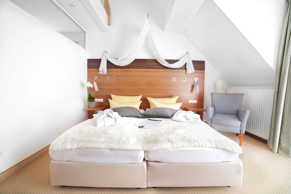 Luxury Studio Suite, City View photo 3