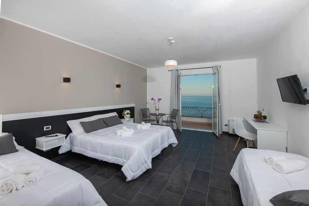 Quadruple Room photo 1