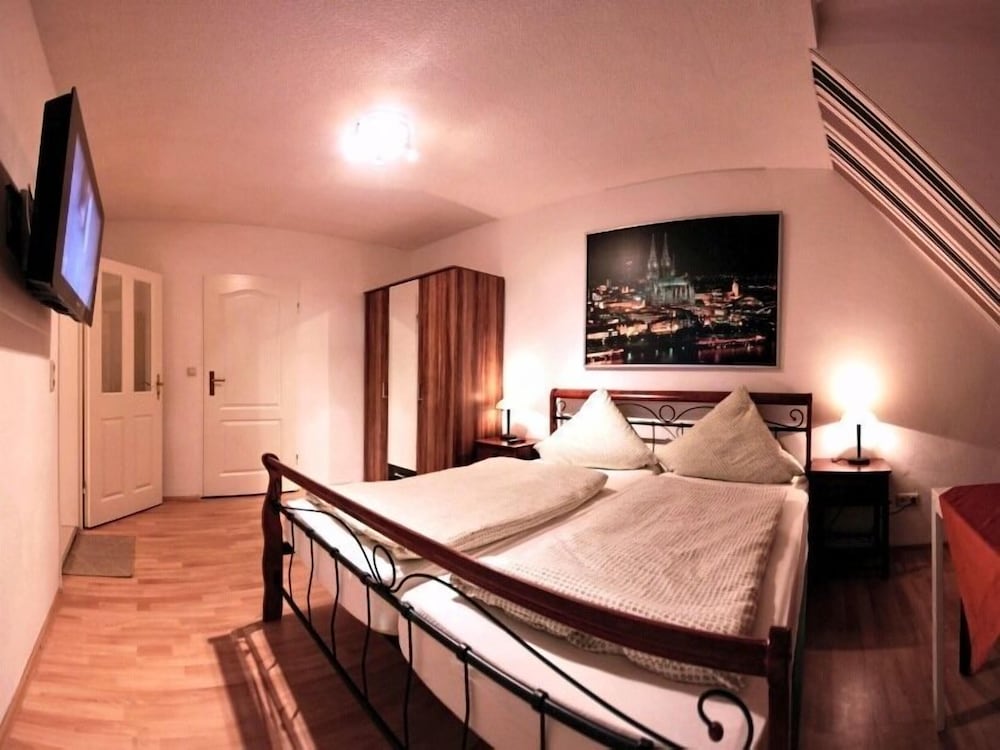 Comfort Double Room, Ensuite - Photo 3