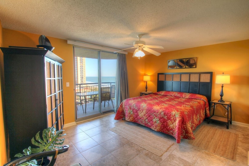 Condo, Multiple Beds (Beautifully decorated ocean view cond)