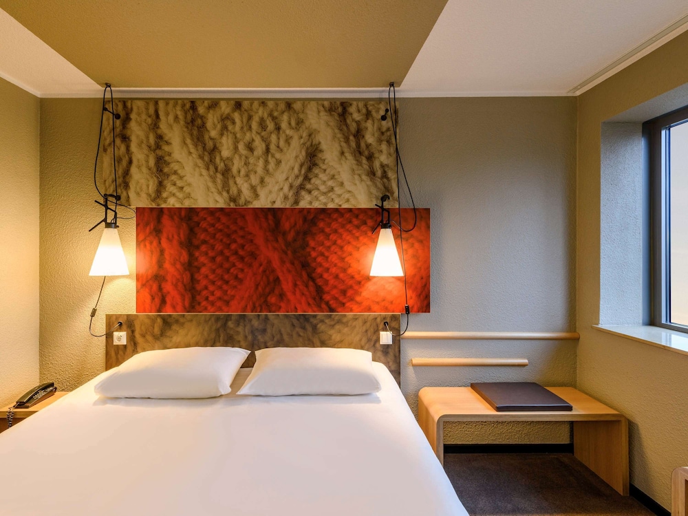 Room, 1 Double Bed (New Sleep Easy Concept) photo 1