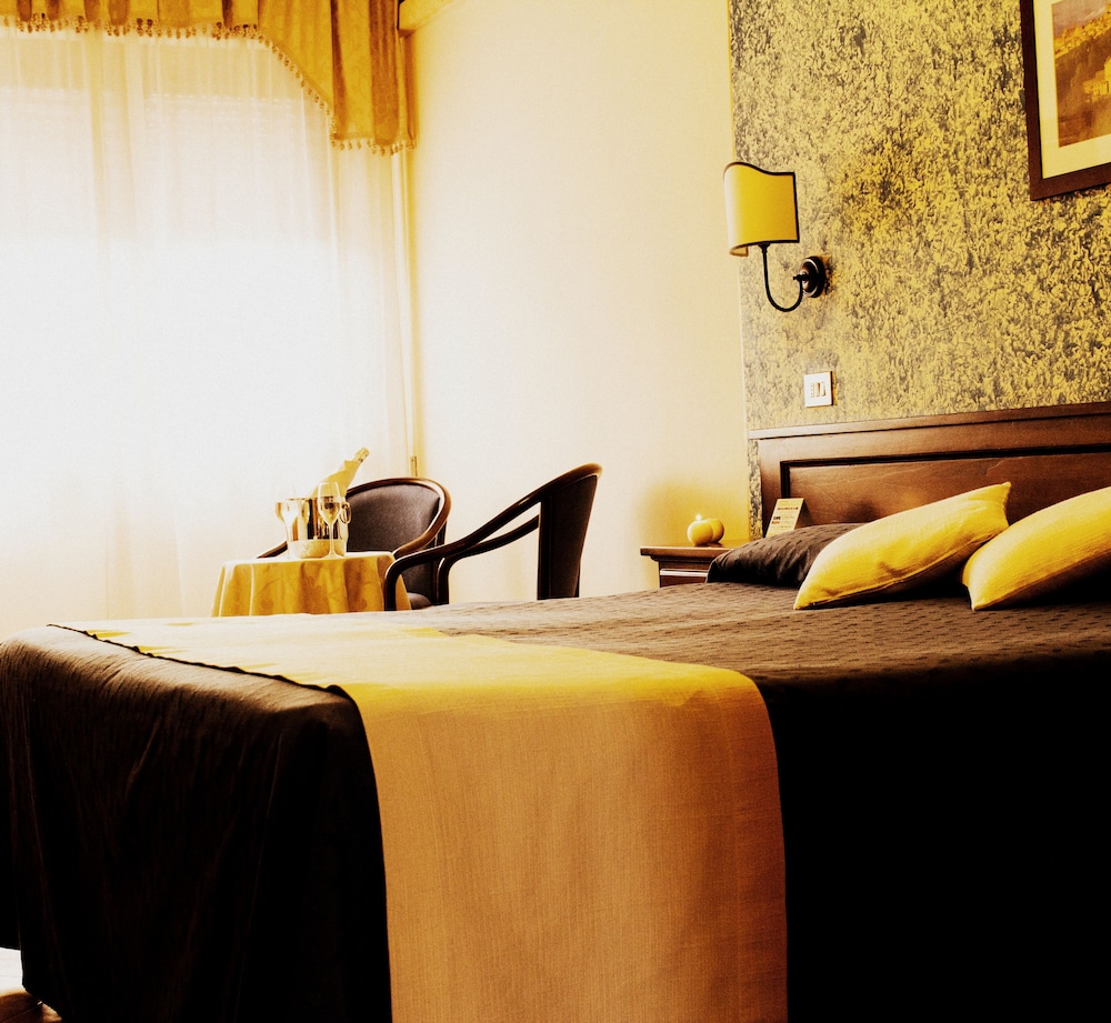 Triple Room - Photo 1