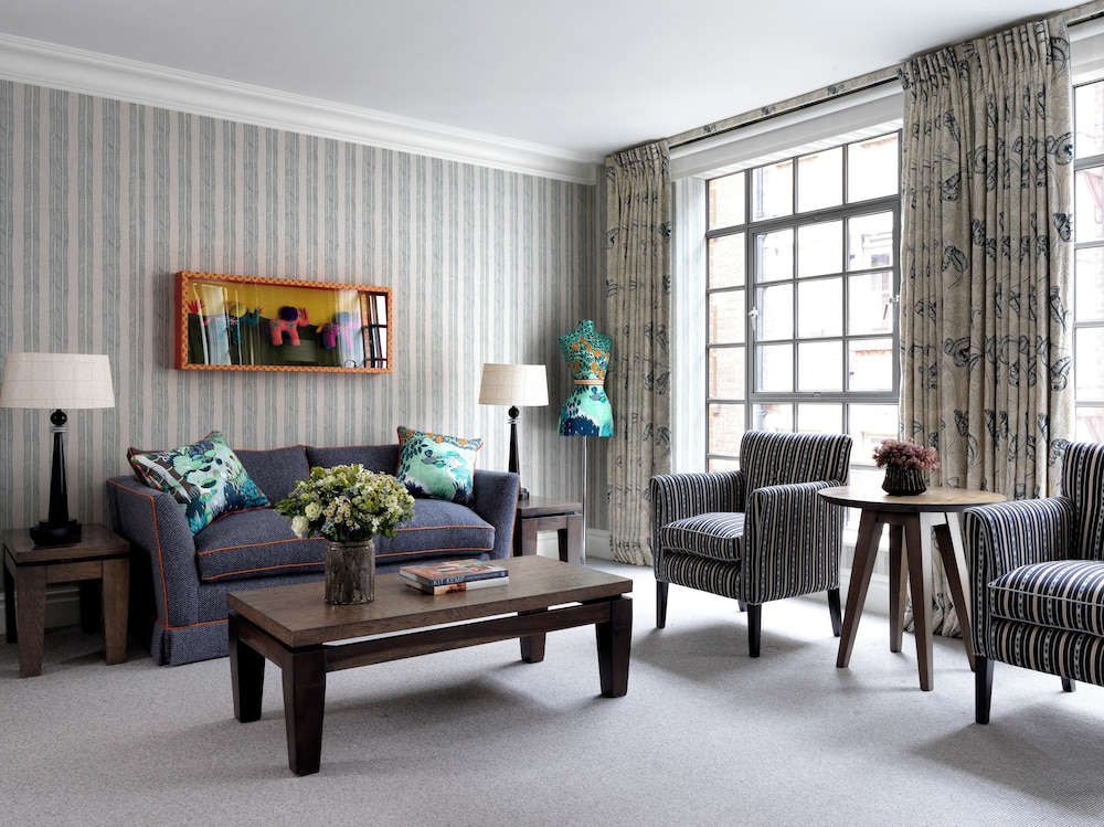 Accessible Luxury Junior Suite photo 2
