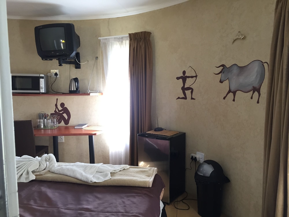 Rondarvol Twin Room, King Bed,Or2 Single