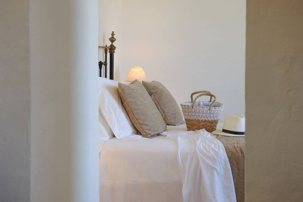 Standard Double Room - Photo 14