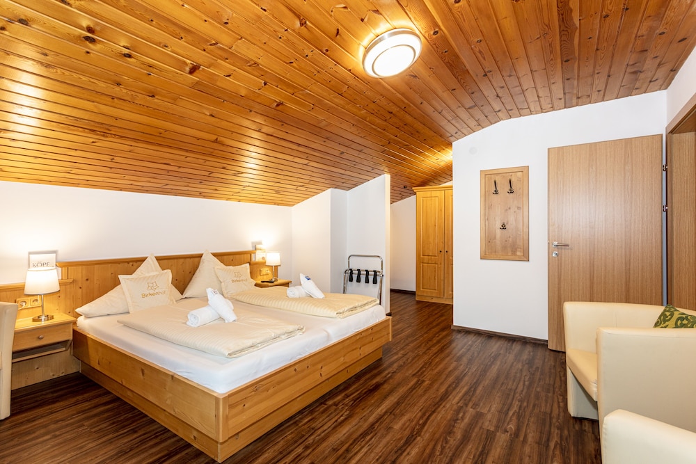 Deluxe Condo, 2 Bedrooms, Balcony, Mountain View (Birkenzweig, incl. cleaning fee) photo 2