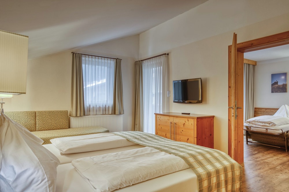 Family Suite, Balcony photo 1