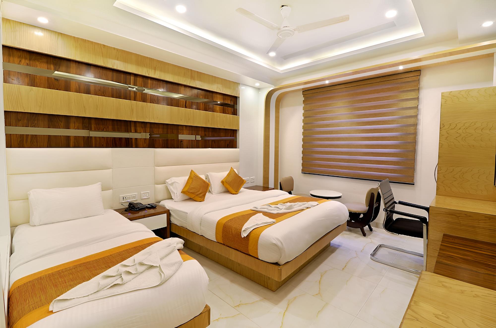 Deluxe Triple Room - Photo 1