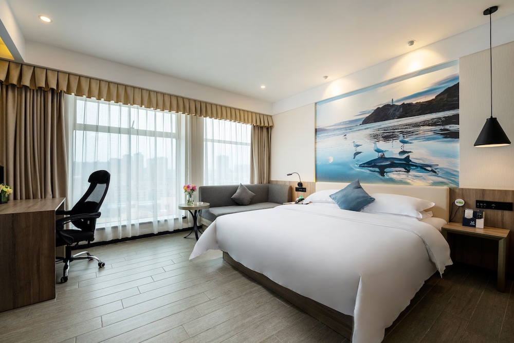Deluxe Double Room, 1 Queen Bed, City View