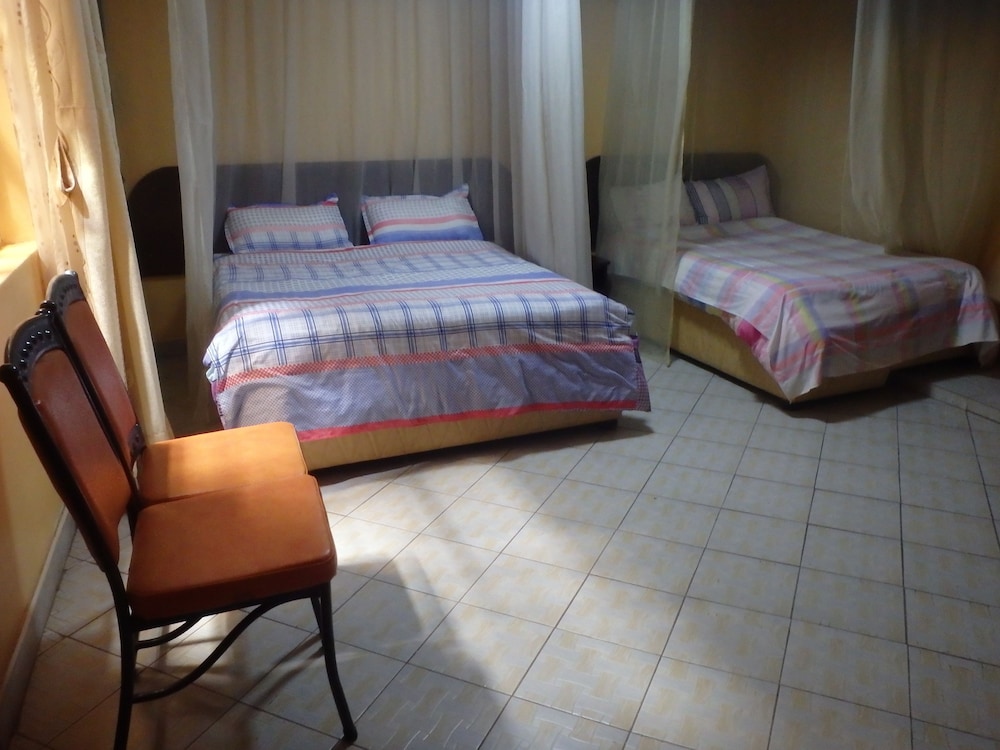 Standard Twin Room photo 2