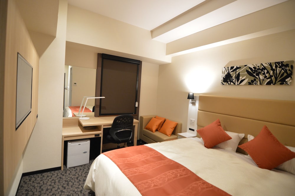 Queen Double Room for 2 people , Smoking photo 2