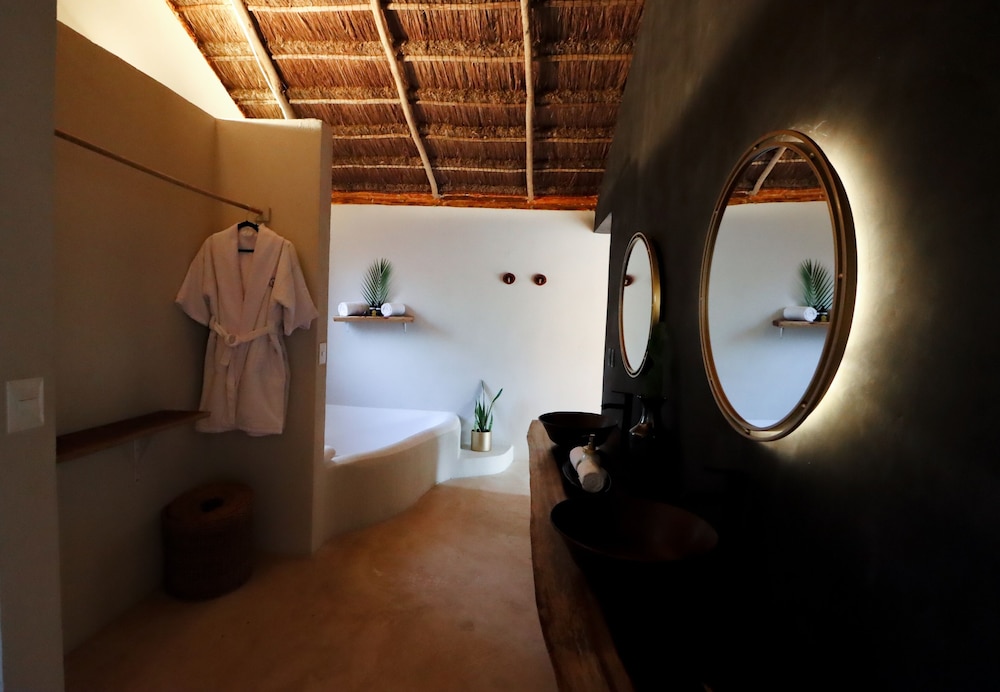 Luxury Villa - Photo 7