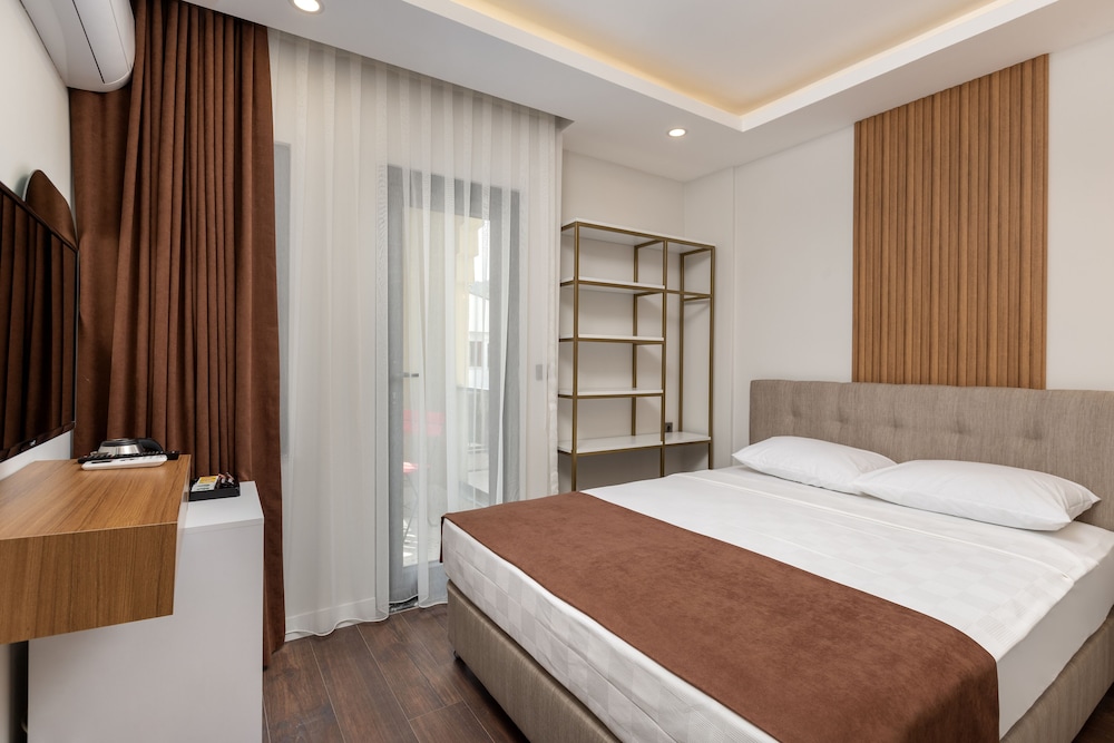Standard Double Room, 1 Queen Bed, City View
