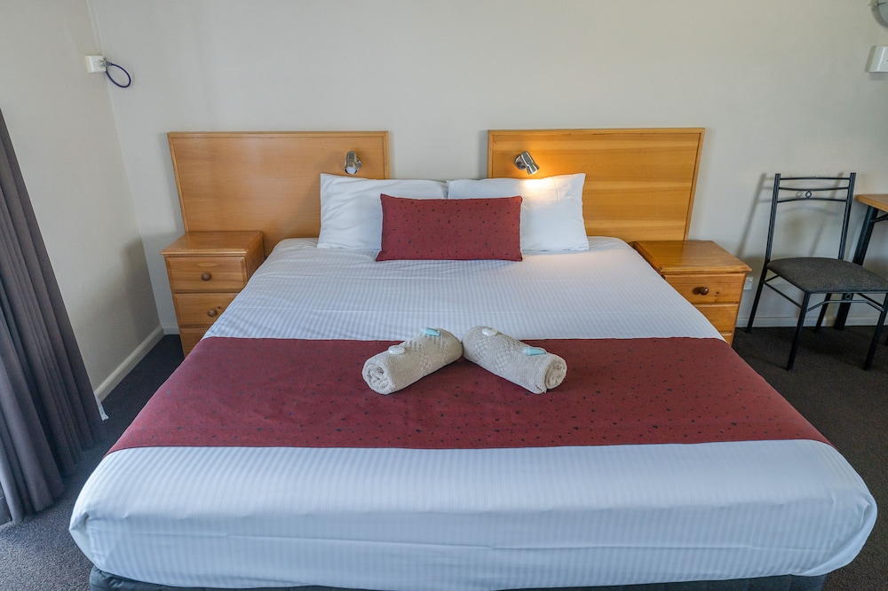 Standard Room, Non Smoking, Kitchenette (Two Room Suite) photo 2