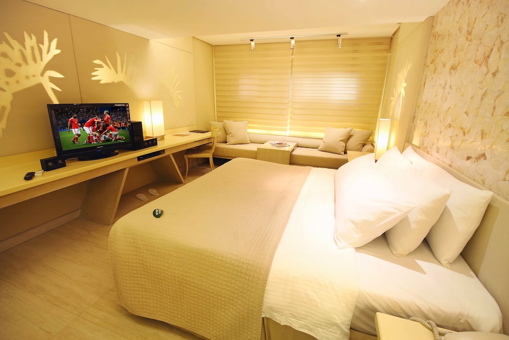 Deluxe Room (Main Building) - Photo 2