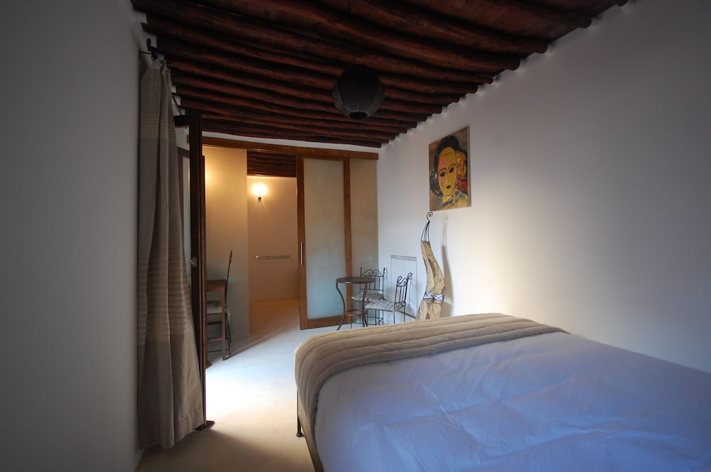 Deluxe Room (Jacuzzi) photo 1