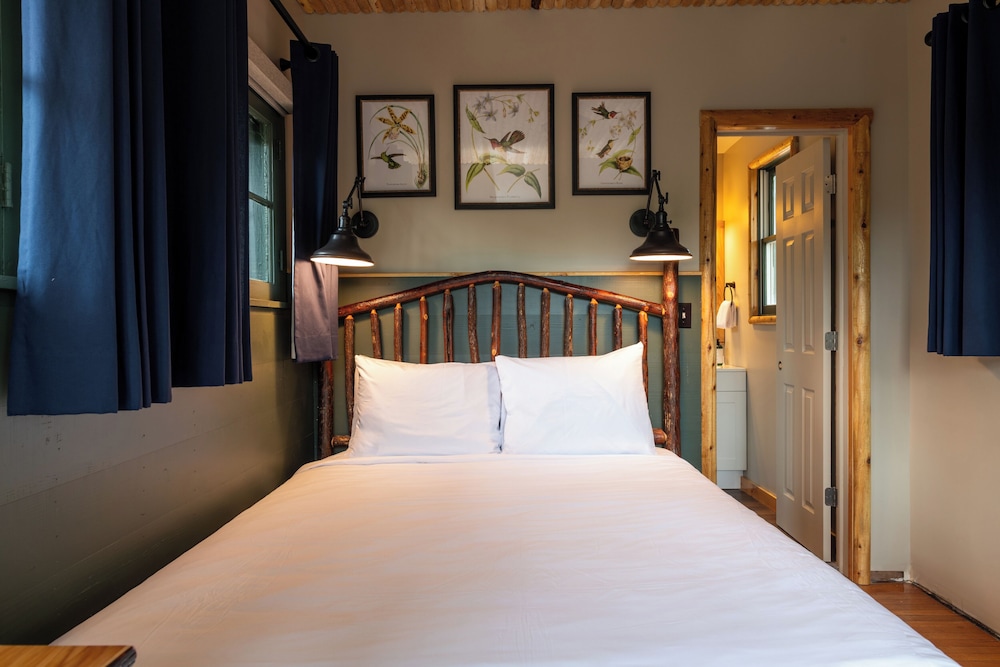Cabin, 1 Queen Bed photo 1
