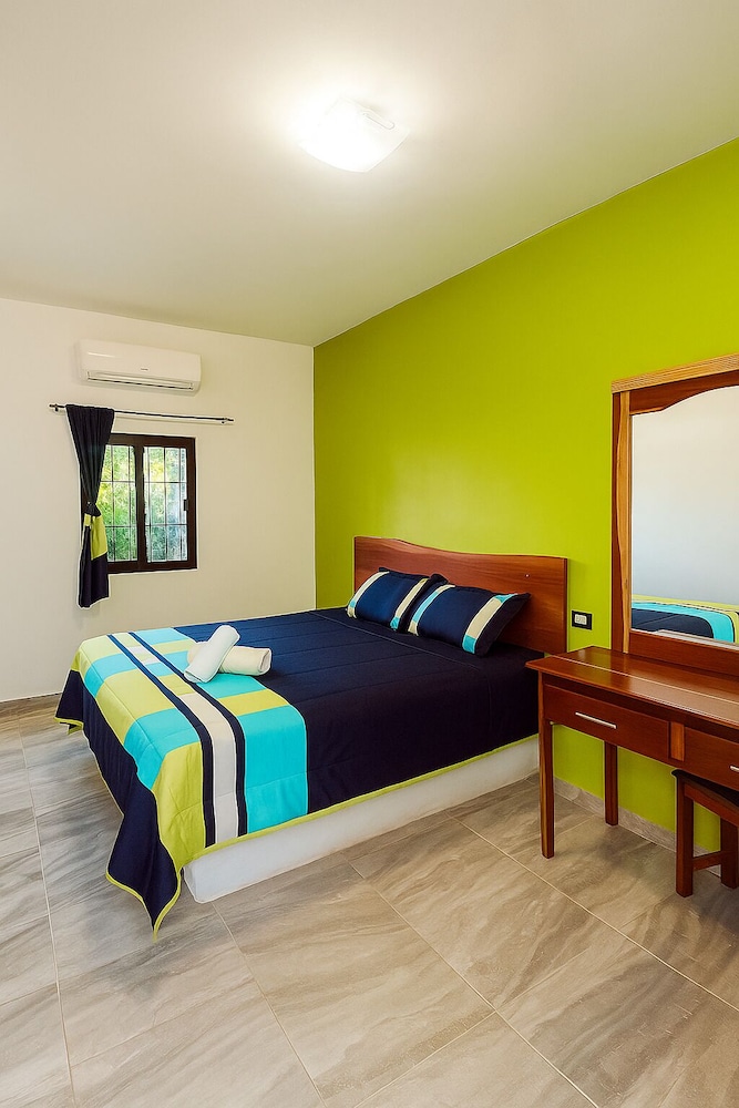 Junior Single Room, 1 Bedroom, Garden View