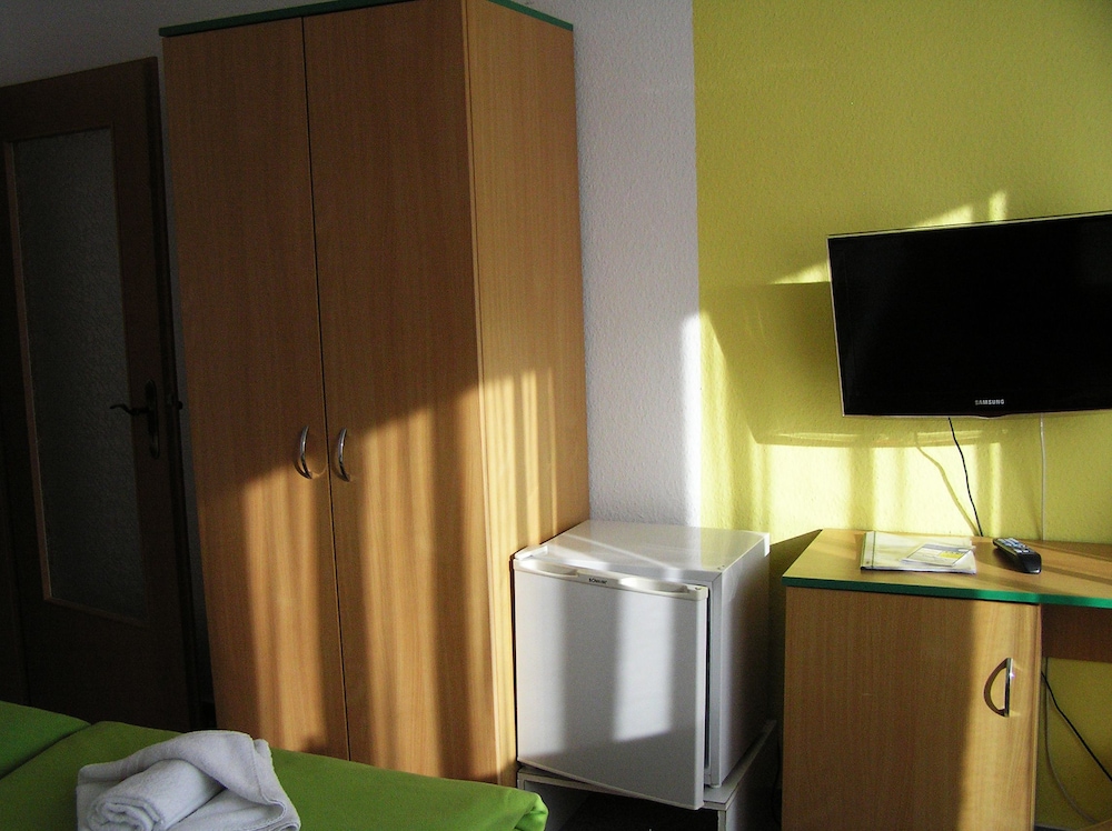 Double Room (no pats allowed) photo 3
