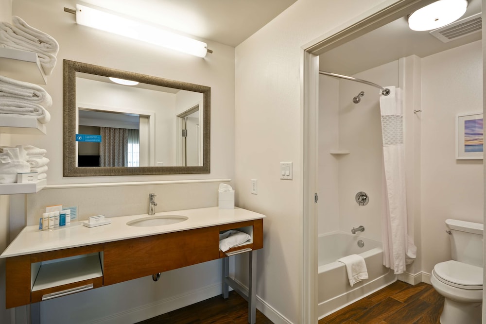 Studio, 2 Queen Beds, Non Smoking, Refrigerator & Microwave (w/ wetbar) - Photo 7