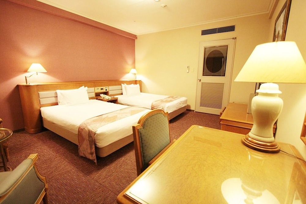 Standard Twin Room, Non Smoking - Photo 2