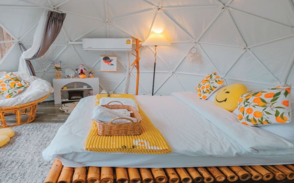 Deluxe Tent photo 1