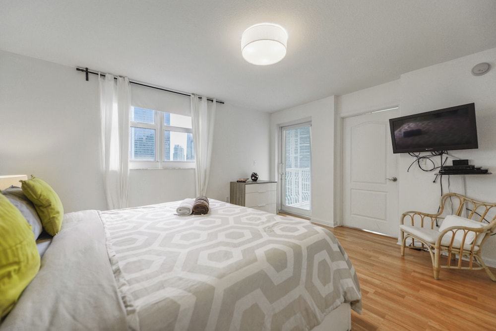 Condo, 2 Bedrooms, City View photo 2